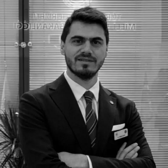 Eski Özata YK üyesi İskender Balcı hakkında yakalama kararı; haberlere göre 26.09'da Karadağ'a çıkış yaptı
