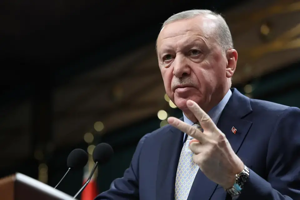 İddia: Erdoğan'ın kapalı toplantıda, fon krizinde erken satış yaptığı öne sürülen '50 kişilik grup' için talimat verdiği iddiası
